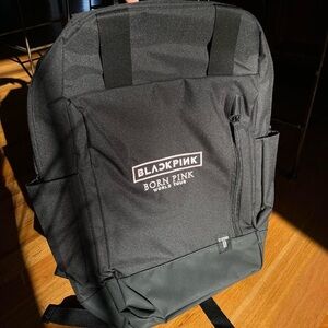 brand new BlackPink Born Pink 2023 Tour exclusive VIP black backpack! 🖤 💗